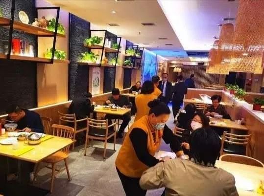 哈尔滨 5月2日起餐饮服务单位暂停堂食